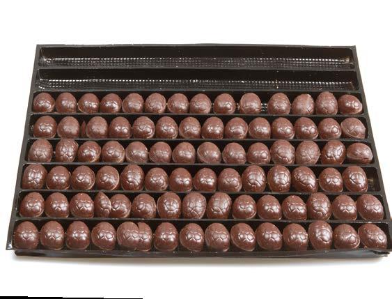 garnitures Pâques Easter Nos œufs sont enveloppés en chocolat Vanuari noir 63% de cacao et Vanuari lait 39% de cacao.