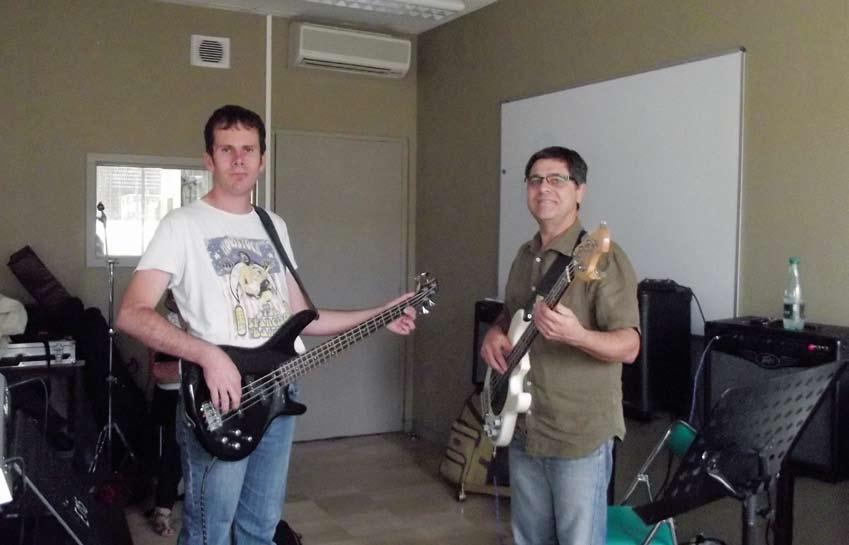 vivre ensemble Julien est un guitariste très talentueux qui s'épanouit à l'école de musique.