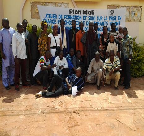 Les missions du CEGID auprès des enfants ayant vécus en situation de conflit au Mali En partenariat avec Plan, l intervention du CEGID au Mali a débuté en juillet 2013