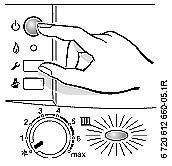 9.2 Ouverture de la porte Pousser le repère (3 points) pour ouvrir la porte. Fig. 27 9.3 Contrôle de la pression de l eau du circuit de chauffage Avant le remplissage, remplir le set avec de l eau.