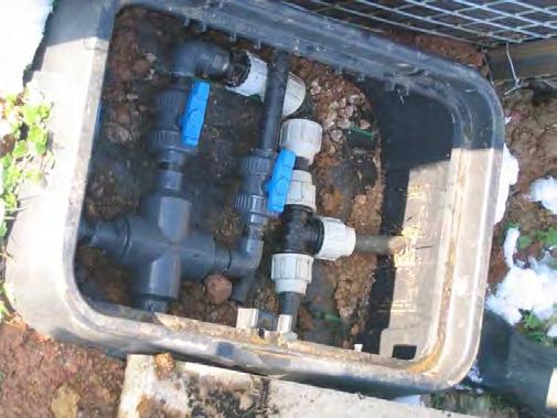 Un fonctionnement hydraulique difficile à maîtriser Le réseau enterré d aspersion a été sujet au bouchage Alimentation alternée une semaine sur deux