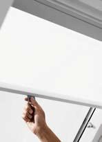 fenêtre de toit électrique INTEGRA Peut aussi s utiliser manuellement lorsque la télécommande n est pas sous la main Positionnable sans à-coups à toute hauteur Fonctions additionnelles telles que la