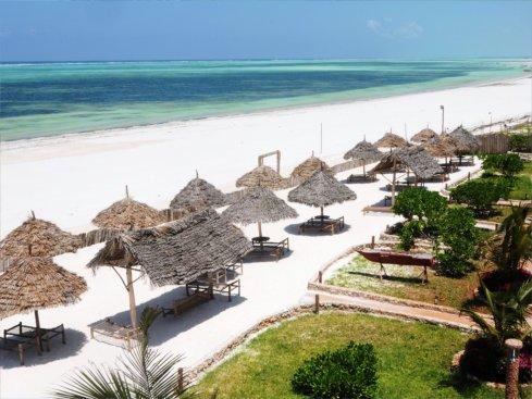 Jour 14: Zanzibar - Bruxelles (PL) Petit déjeuner et lunch au Mapenzi Beach