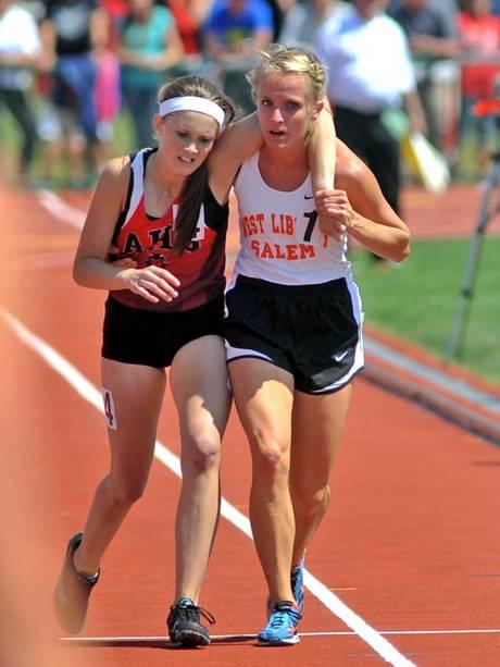 EUROPEAN BACCALAUREATE ENGLISH LANGUAGE II Part 2 Written production 40 marks The above photo is of a girl who turned around during a race to help her opponent who had fallen down.