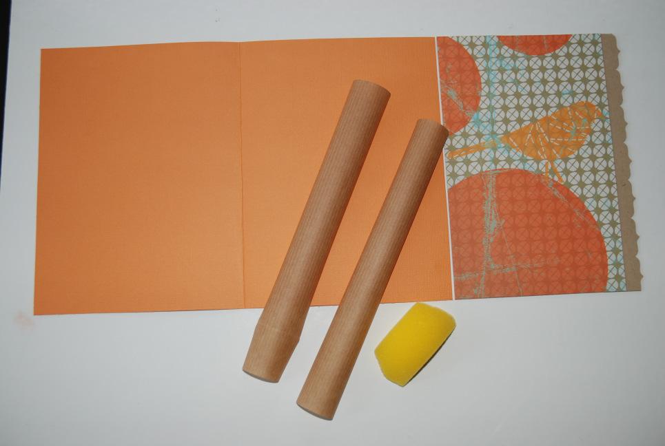5cm), utiliser votre perforatrice ou ciseau cranteur pour créer une bordure décorative.