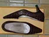 -, Tel. 661755931 Chaussures cuir noir, p. 35 et demi, marque Gioiello, jamais portées car mauvaise pointure, 150.-, Tel. 621391018 Chaussures dame, Gabor noir 7, gris talon band 7, sand.