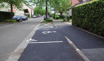 Réfection de chaussée et parking Square de Brabant, une portion de chaussée et la rampe d accès au parking ont été rénovées. Budget : 23 800 euros.