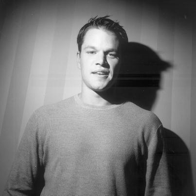 36/LE MONDE/SAMEDI 28 SEPTEMBRE 2002 CULTURE PORTRAIT Matt Damon, son nom est personne L acteur, abonné au rôle du héros en mal d identité dans les grosses productions, préfère les petits films où il