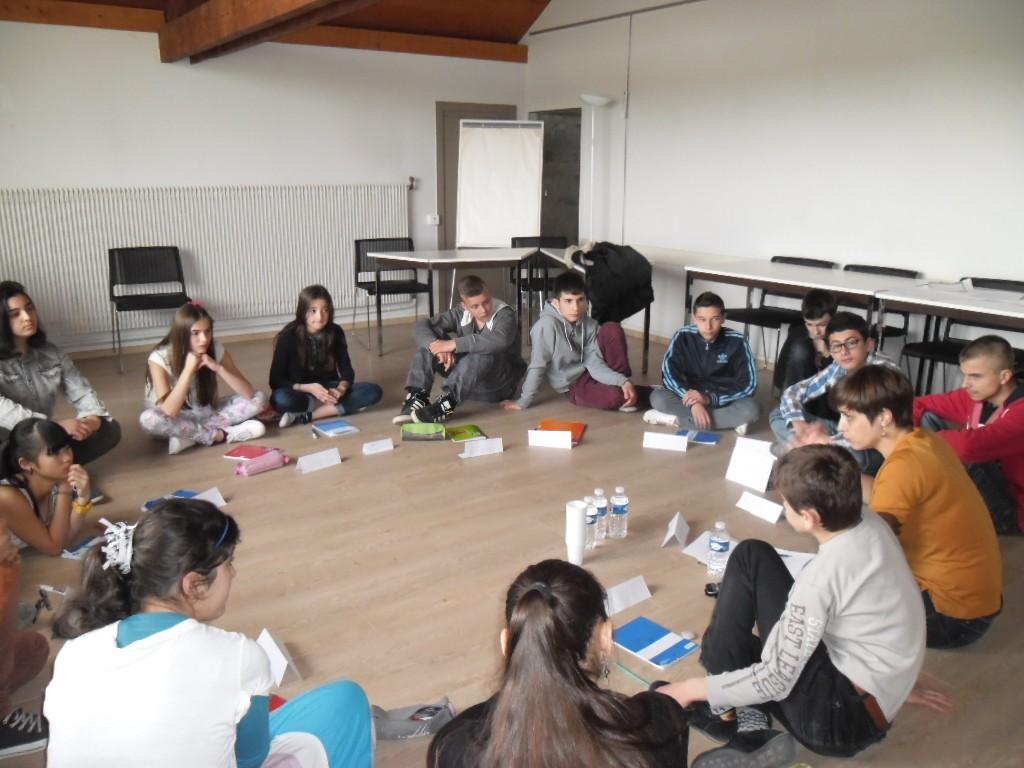 La Saline Royale invite les élèves de l UPE2A Diderot à raconter leur histoire.