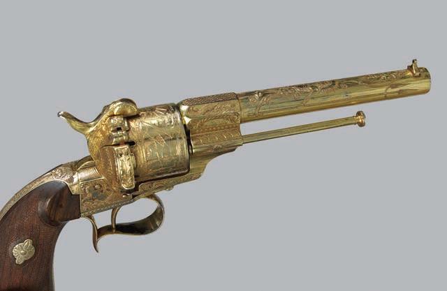 REVOLVERS de MARINE 38 32* Coffret-nécessaire contenant un revolver à broche, système Lefaucheux, modèle 1858 de marine premier type, simple action, fabrication d'escoffier, canon rond, calibre 12 mm