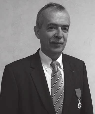 Chevalier dans l Or- dre National de la Légion d Honneur.