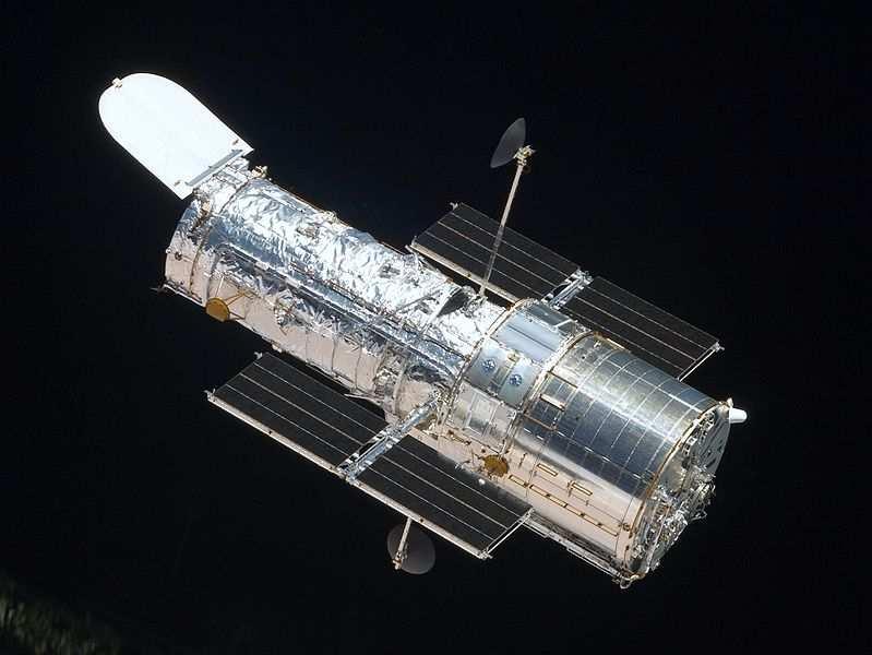 Domaine visible / IR proche Hubble Space Telescope Idée: