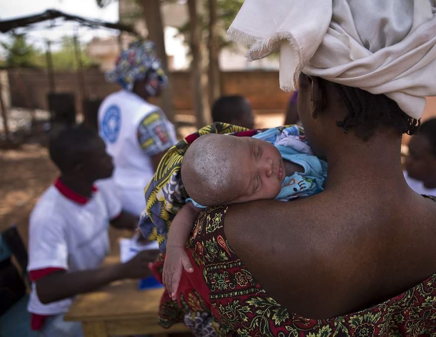 Harandane Dicko Mali + 128 138 + 9 957 + 1 79 personnes ont bénéficié d une consultation médicale enfants de moins de 2 ans vaccinés contre la rougeole femmes enceintes à risque prises en charge pour