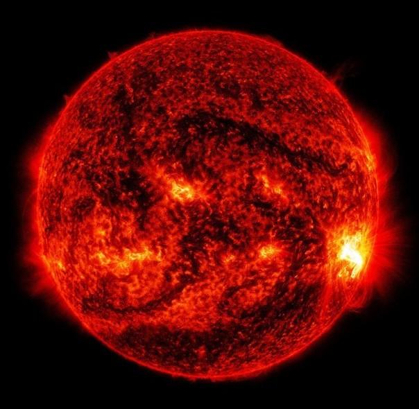 Depuis 10 jours la terre est bombardée par le soleil 31 octobre 2014 www.science-et-vie.