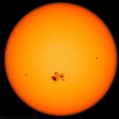html Dénommée AR 12192, cette région active du Soleil a été à l origine de dix éruptions solaires.