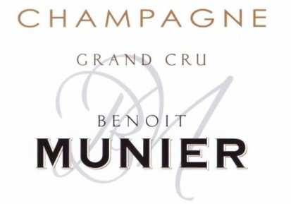 Plaques de muselet Benoit Munier Il n'existe aucune plaque de muselet "Benoit Munier" peinte à la main, à la bouche ou au pied!