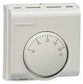 Thermostat programmable Nous constatons que certaines installations possèdent une régulation terminale de type «Thermostat simple» cette régulation permet une gestion